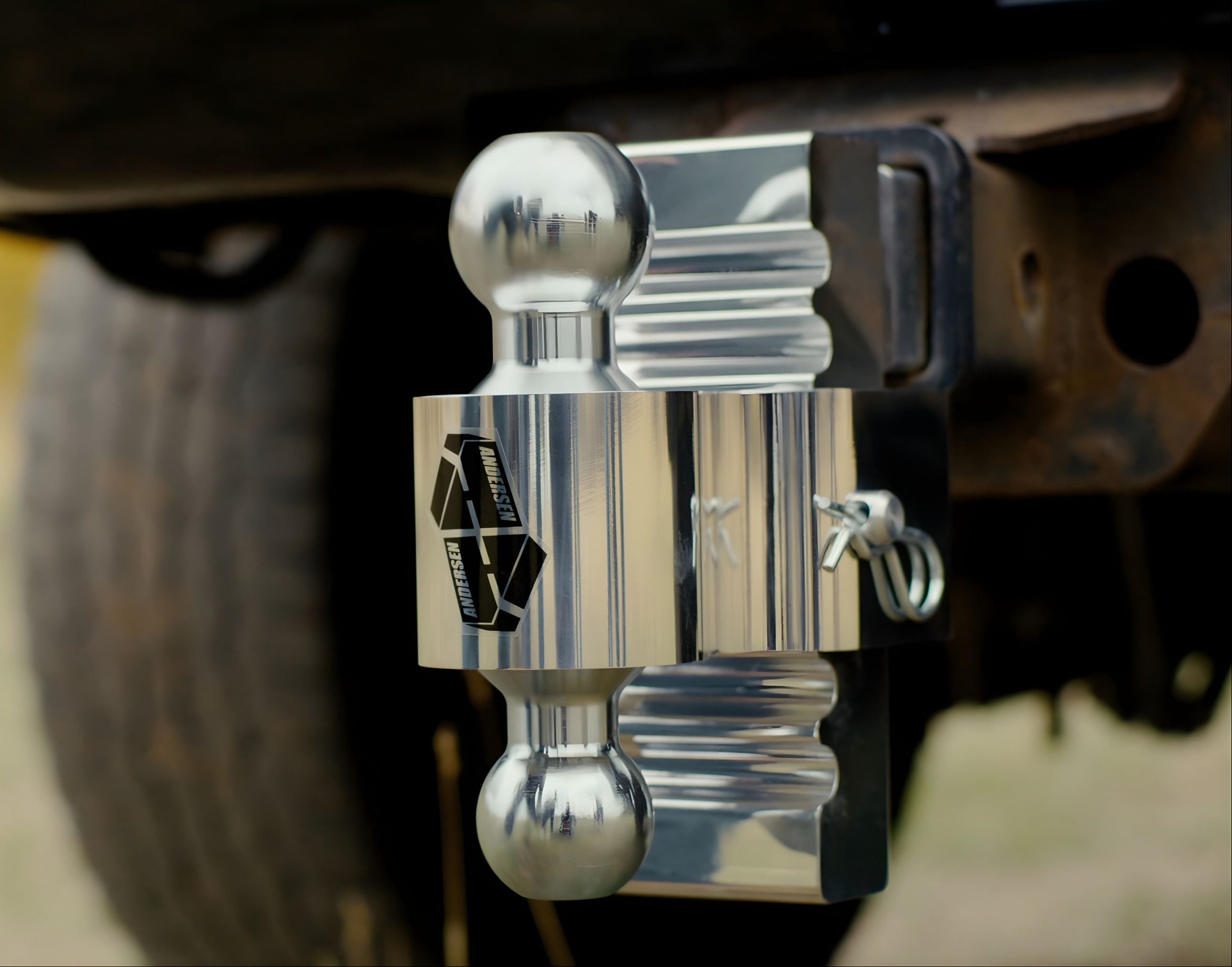 Andersen Rapid Hitch on Rusty Truck