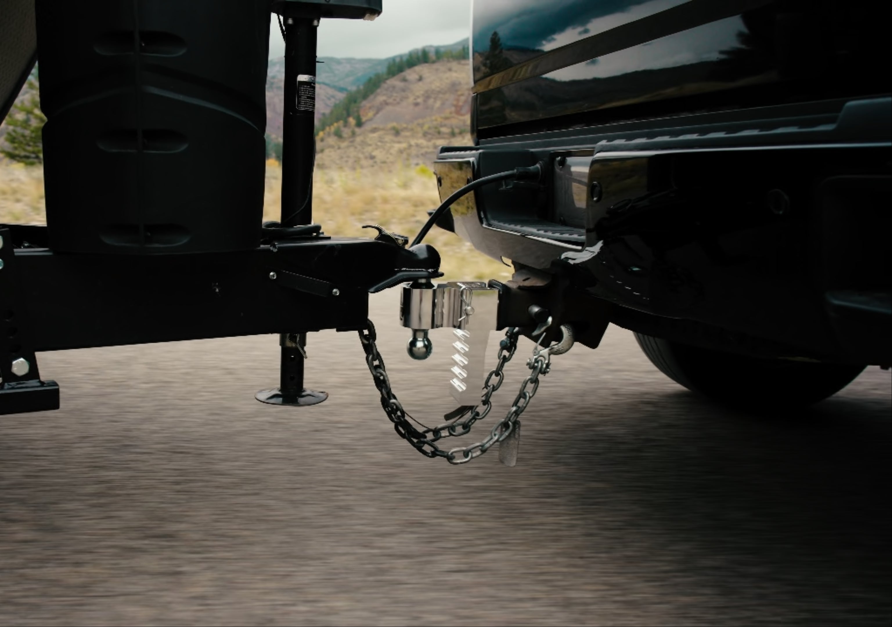 Standard Rapid Hitch Towing a trailer