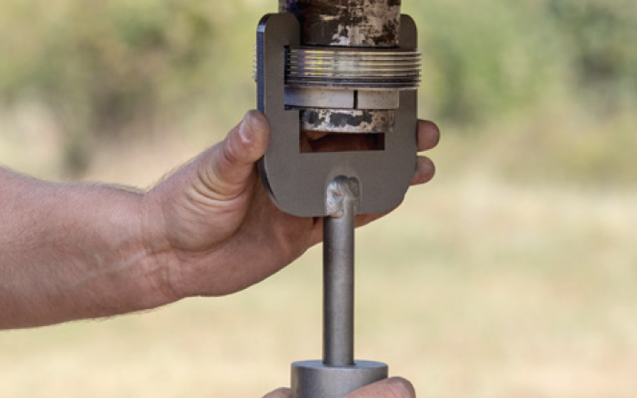 Installing an Andersen Ranch Hitch 5th wheel to gooseneck adapter using the #3103 Slide Hammer tool to secure the split collar halves to the trailer kingpin.