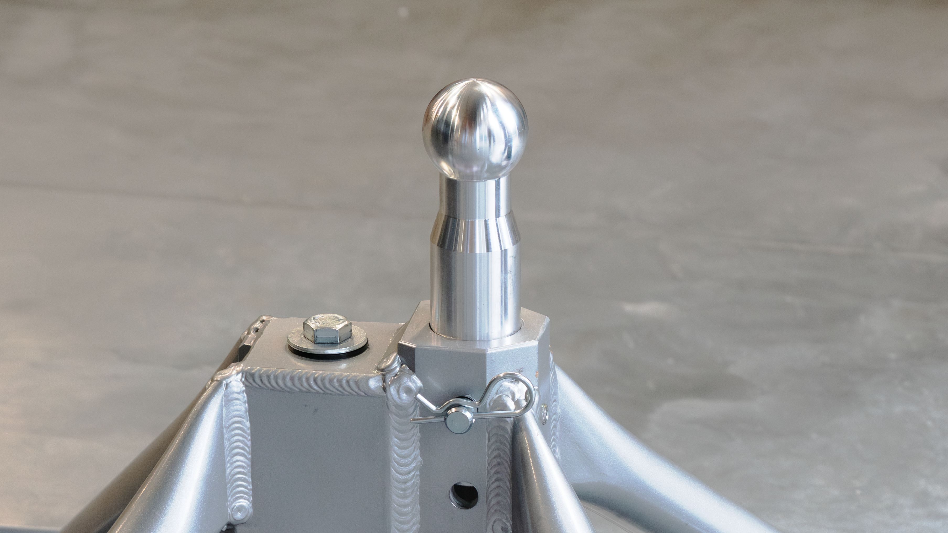 ULTIMATE CONNECTION BALL 2-5/16" SOLID ALUMINUM BALL in Ultimate 5th Wheel Connection Hitch. 