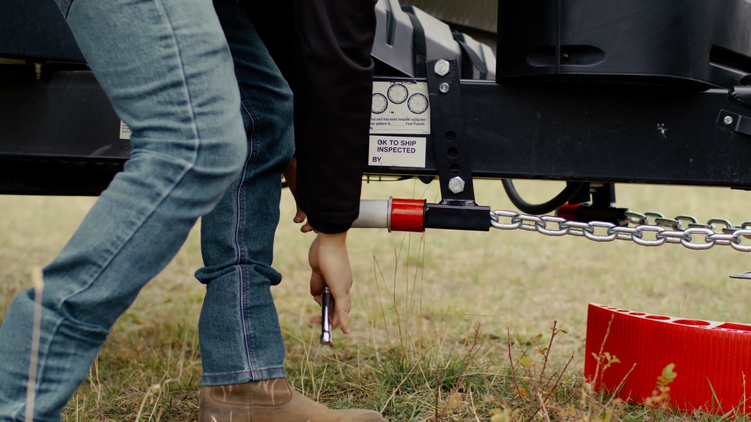 Andersen Hitches Weight Distribution Hitch maintenance with wrench.