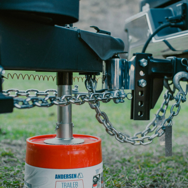 Weight Distribution Hitch on Trailer Back Block in a smaller image.