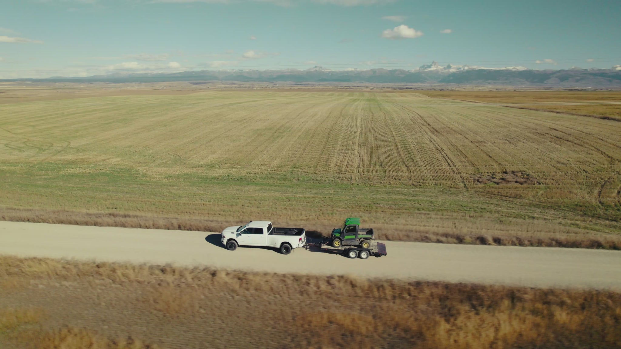 Andersen EZ Hitch adjustable aluminum trailer hitch showing 10,000 lbs GTWR, 1,500 lbs tongue weight, and dual combo balls for versatile truck towing.